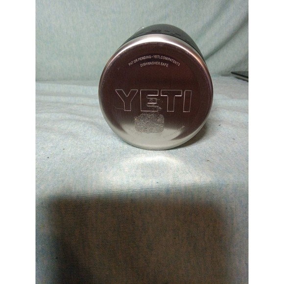20 OZ YETI STAINLESS STEEL Tumbler, new - Picture 3 of 4